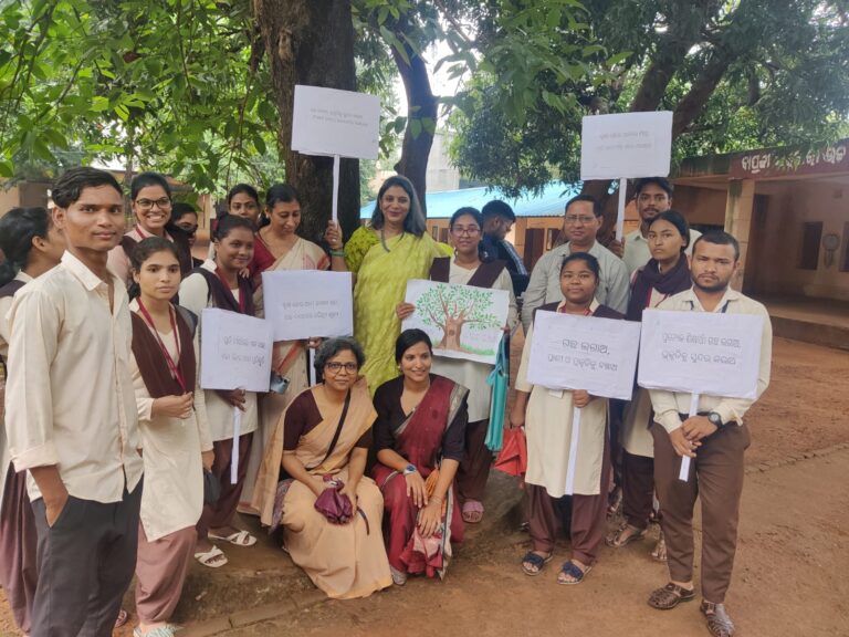 Subha Murthi on a school visit